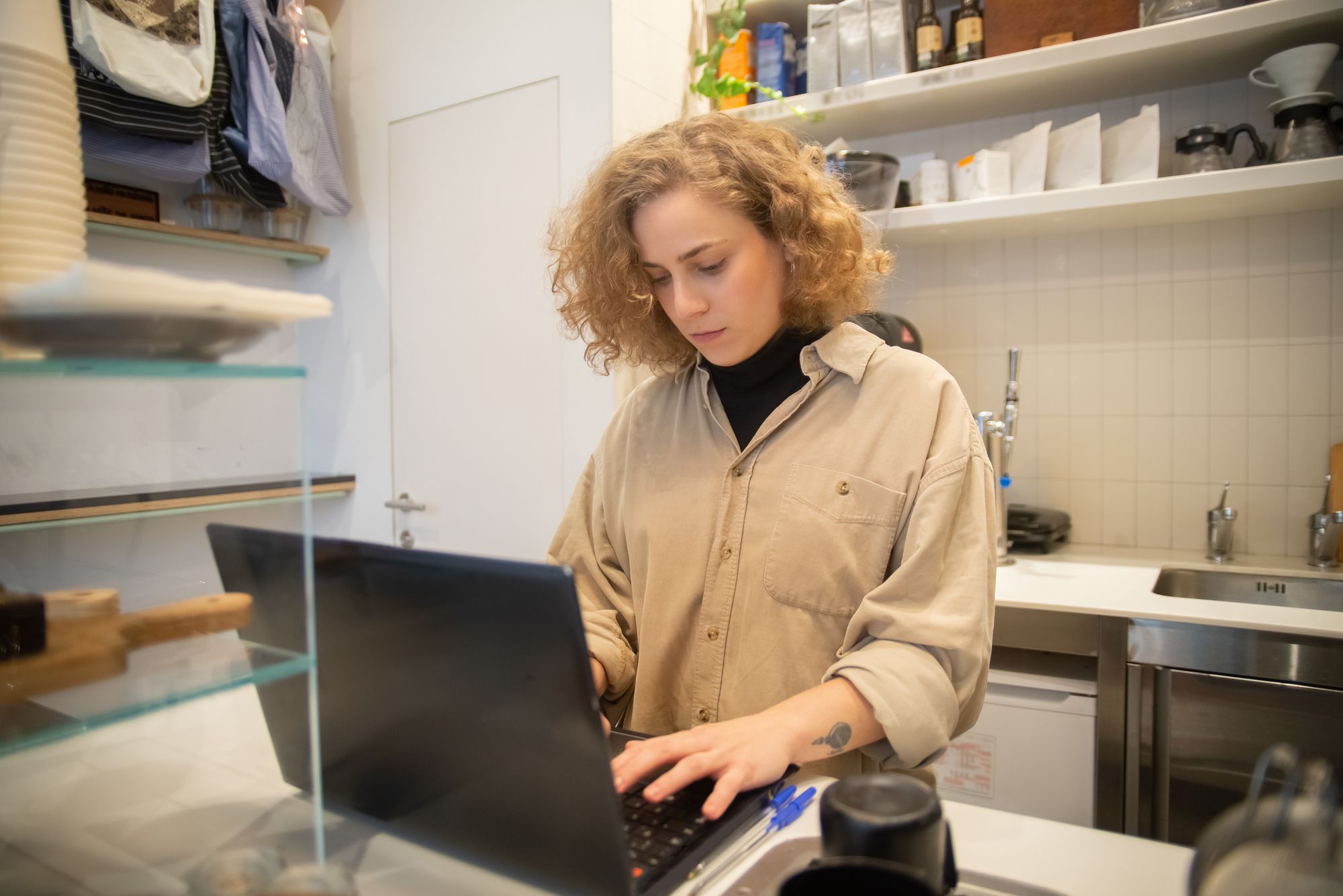 Virksomhedsejer koncentrerer sig om butiksindhold